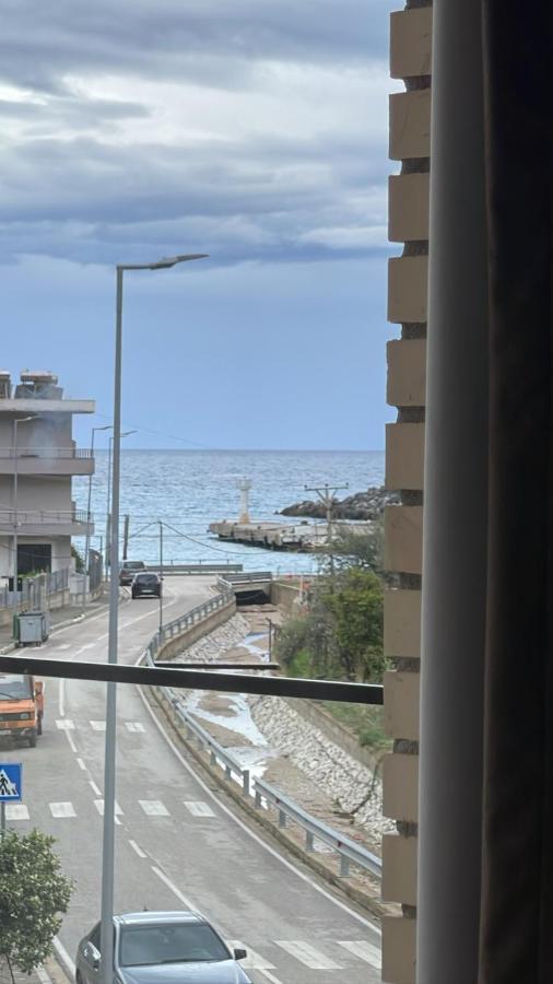 Mia Marine Rooms Хімара Екстер'єр фото